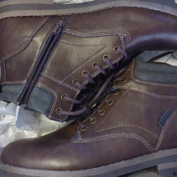 Men's size invito boots